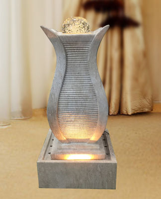 Chine Fontaine en bois allumée de jardin de rotin d'effet de marbre fournisseur
