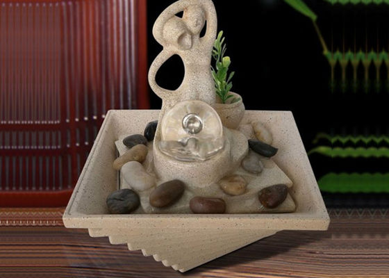 Chine Fontaine d'intérieur fabriquée à la main de cascade de Madame boule en verre fournisseur