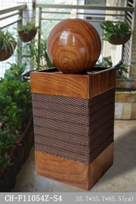 Fontaine d'eau en bois allumée faite main d'effet de rotin fournisseur
