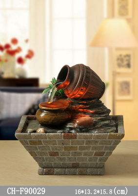 Les pots traditionnels autoguident la fontaine d'eau d'intérieur de table de salon de Cabinet de la décoration d'intérieurs TV avec la LED fournisseur