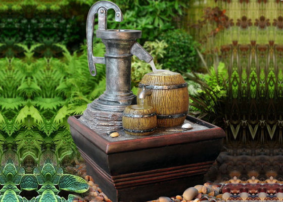 Fontaines d'eau extérieures allumées par jardin de campagne fournisseur