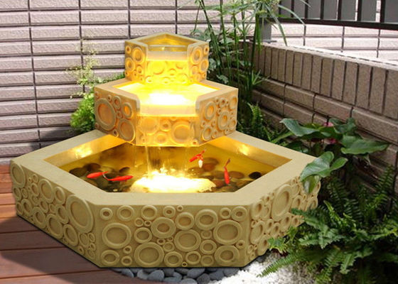 Fontaine de jardin de brique de grès allumée par polygone classique fournisseur