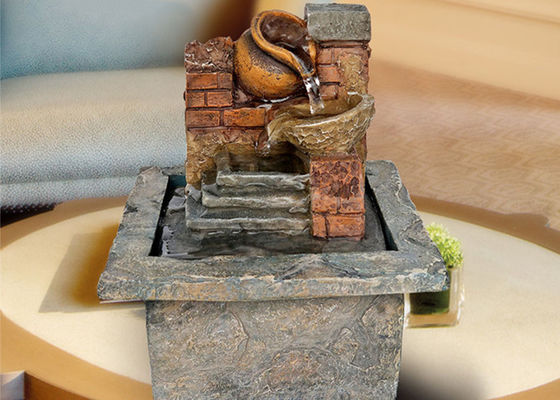 Créativité de table de travail manuel de cadeau de décor de bureau d'ornement de fontaine américaine de style de la brique rouge H16.5CM de Polyresin petite fournisseur