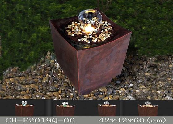 Fontaine menée chaude Brown d'or d'eau légère de Polyresin Delux fournisseur
